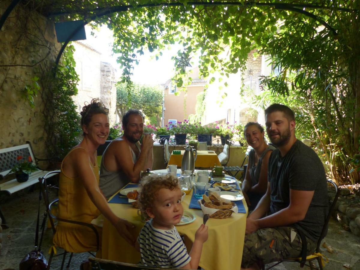 Soleil Et Ombre Hotel Villedieu  Buitenkant foto